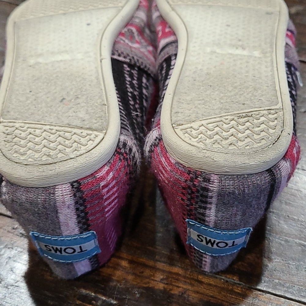 GUC Tom's Pink/Gray Slip-on Shoes 7.5 - Picture 8 of 8